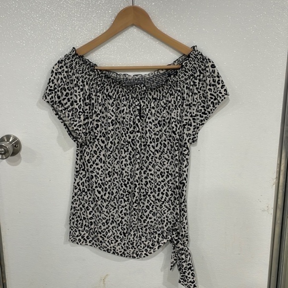 WhiteHouse BlackMarket cheetah print blouse